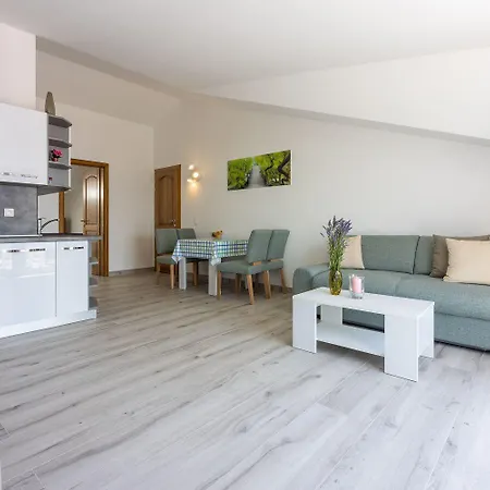 Апартаменты Malerisches Mit Grandiosem Meerblick, Grillbereich, Waschmaschine