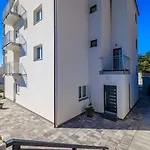 Lejlighed Malerisches Mit Grandiosem Meerblick, Grillbereich, Waschmaschine Crikvenica