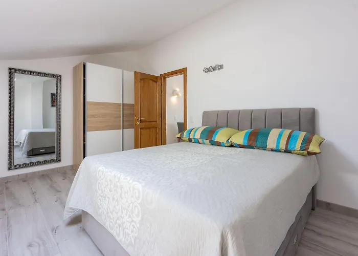 Apartment Malerisches Mit Grandiosem Meerblick, Grillbereich, Waschmaschine Crikvenica